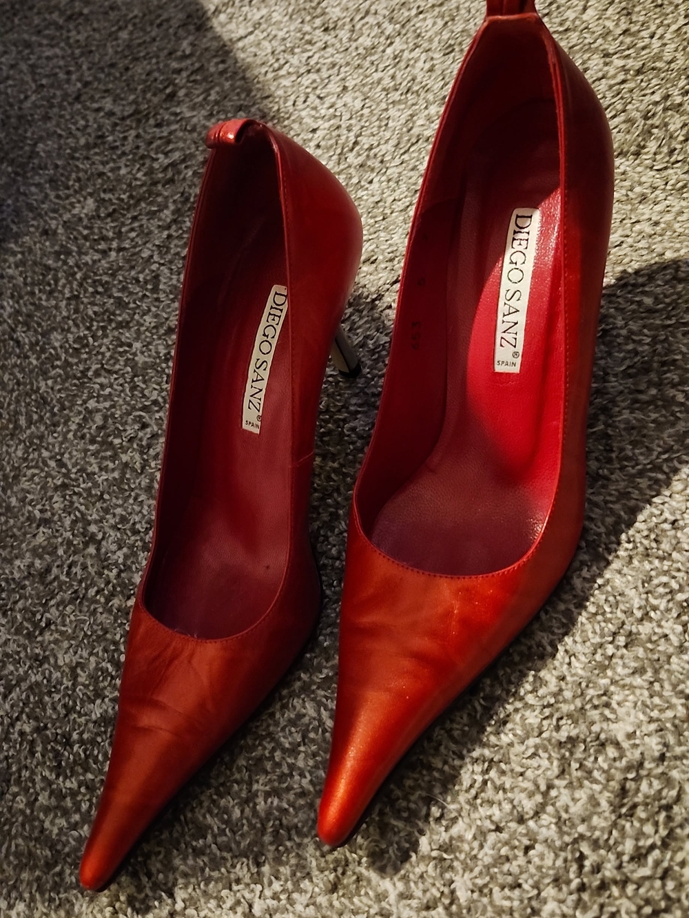 Vintage Diego SANZ Spain Red Pointed Toe Women's Pumps